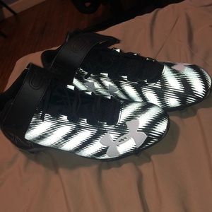 Football cleats